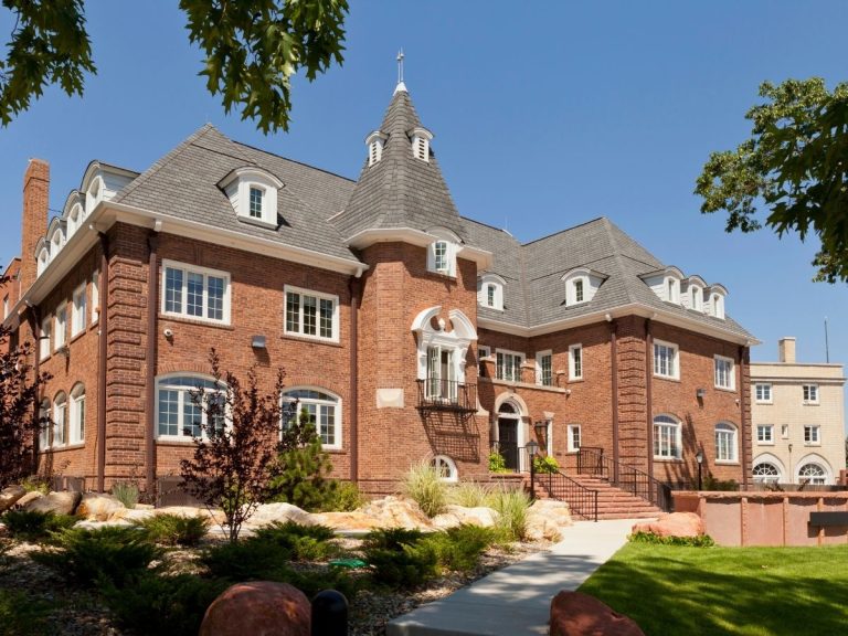 Paras The Manor – A Legacy of Tranquil Grandeur in Gwal Pahari